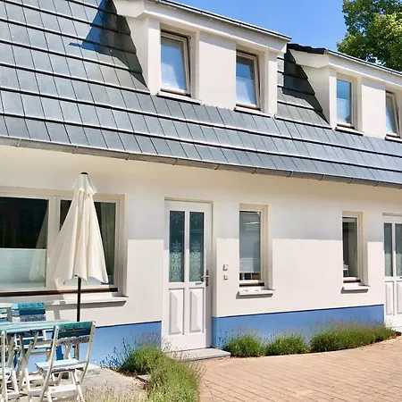 בית נופש Gaesthuus - Urlaub Aan De Ostsee טימנדורפר שטרנד