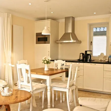 Gaesthuus - Urlaub Aan De Ostsee בית נופש *