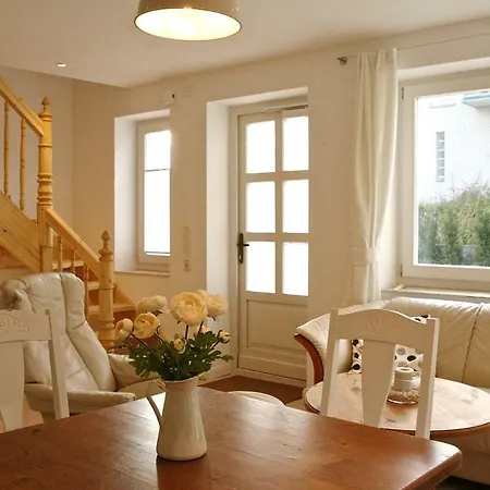 Gaesthuus - Urlaub Aan De Ostsee בית נופש